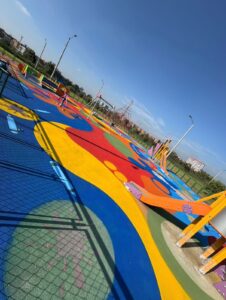 Instalacion de piso EPDM en Bogota por Urbancol Ltda proyecto parque los Cerezos Cusezar SA